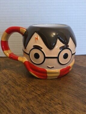 Harry Potter 3D Gryffindor Character Ceramic Mug with Red & Gold Scarf